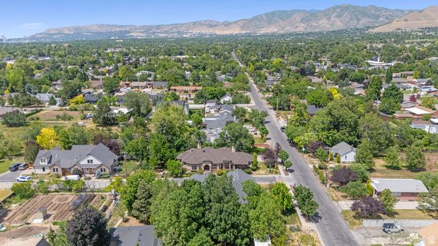2133 E AVELINE AVE, Millcreek, UT 84109
