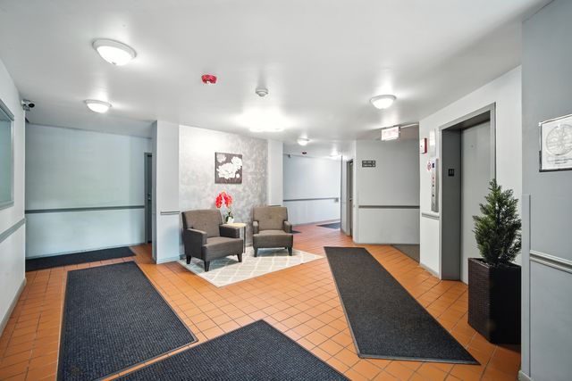 2600 Brookwood Way Drive 113A, Rolling Meadows, IL 60008