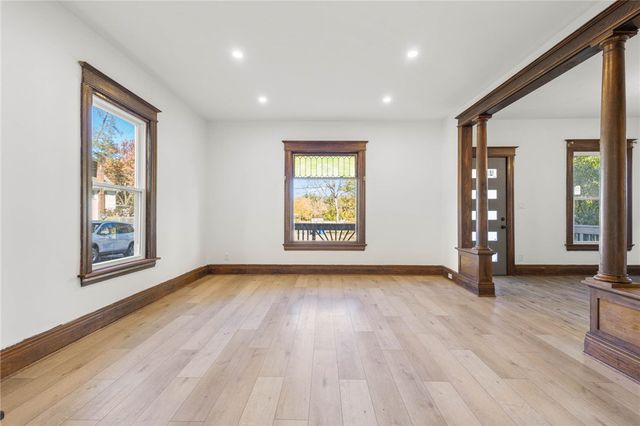 136 North Street, Ridgeway, NY 14103