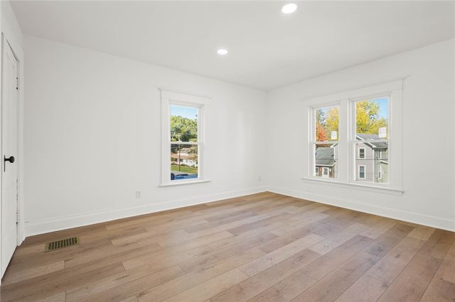 136 North Street, Ridgeway, NY 14103