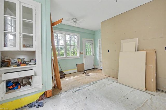 450 Douglas AVE, Portsmouth, VA 23707