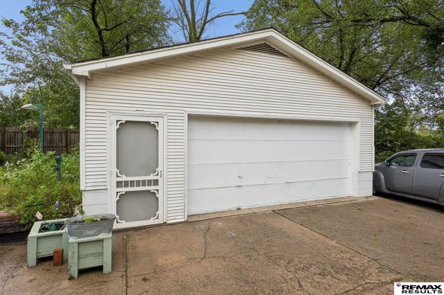 3610 Ida Street, Omaha, NE 68112