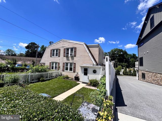 202 N ABERDEEN AVE, Wayne, PA 19087