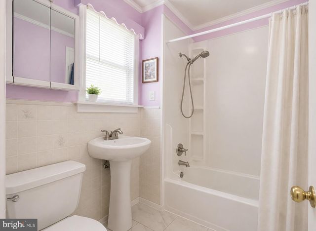 202 N ABERDEEN AVE, Wayne, PA 19087