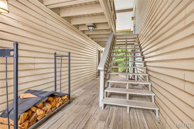 1211 Mangrove Lane 6, St Louis, MO 63125