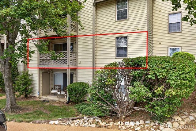 1211 Mangrove Lane 6, St Louis, MO 63125