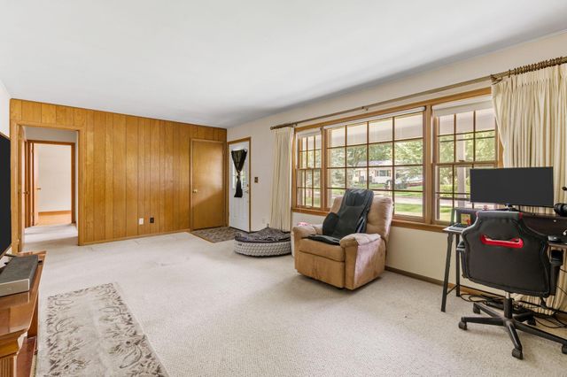 413 Whitegate Lane, Minnetonka, MN 55391