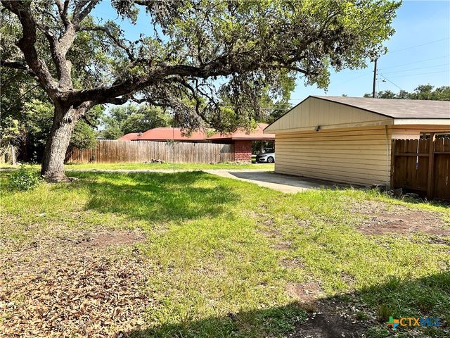 1009 Hazelton Street, San Marcos, TX 78666