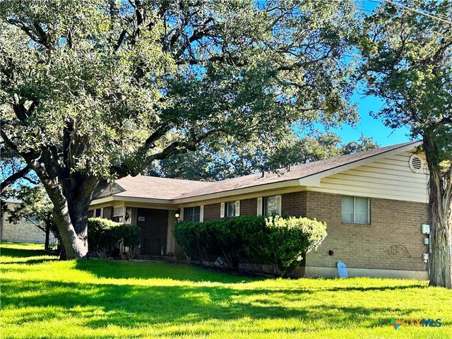 1009 Hazelton Street, San Marcos, TX 78666