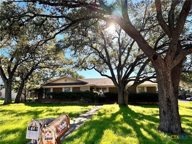 1009 Hazelton Street, San Marcos, TX 78666