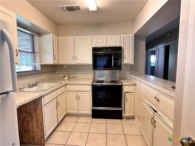 1009 Hazelton Street, San Marcos, TX 78666