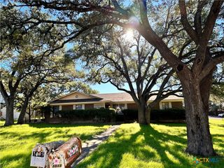 1009 Hazelton Street, San Marcos, TX 78666