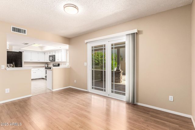 10413 E SILVERTREE Drive, Sun Lakes, AZ 85248