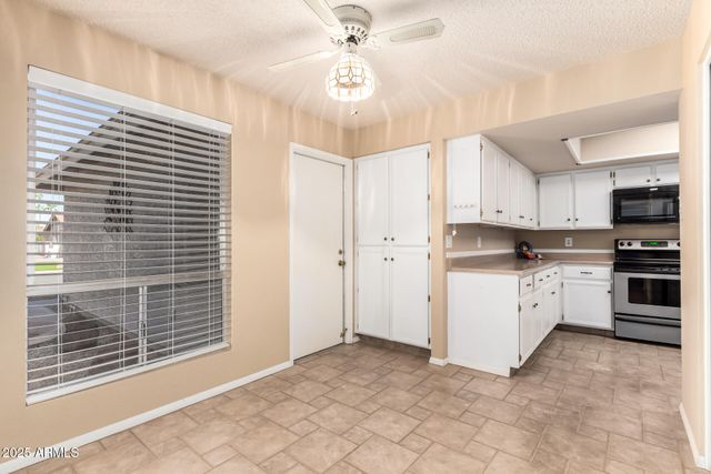 10413 E SILVERTREE Drive, Sun Lakes, AZ 85248