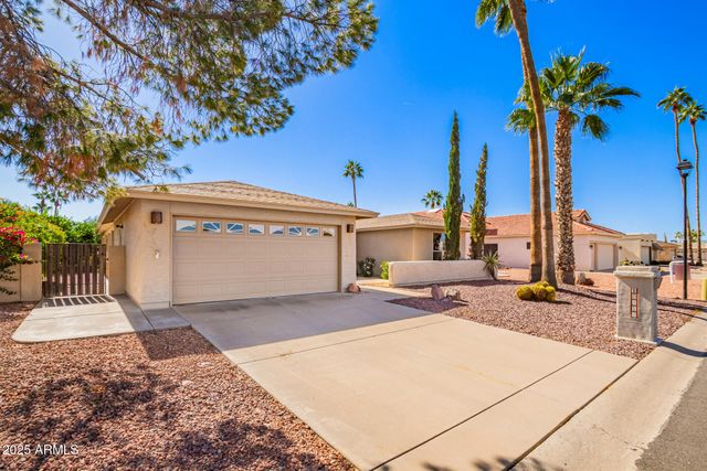10413 E SILVERTREE Drive, Sun Lakes, AZ 85248