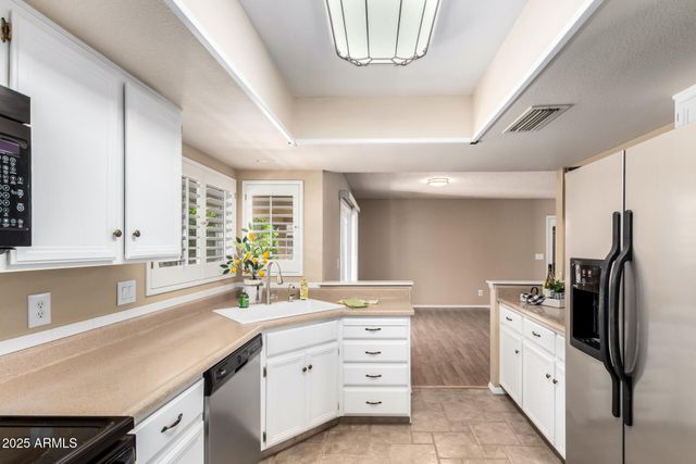 10413 E SILVERTREE Drive, Sun Lakes, AZ 85248