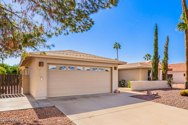 10413 E SILVERTREE Drive, Sun Lakes, AZ 85248