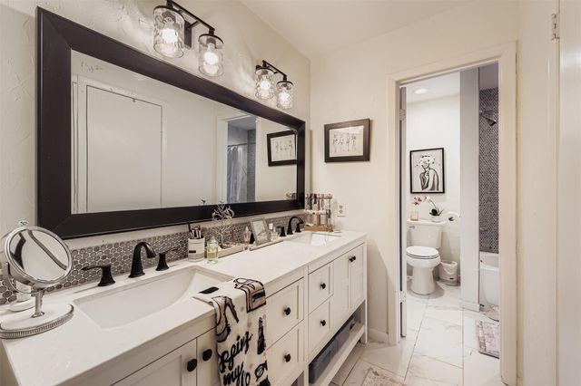 3305 W William Cannon DR A, Austin, TX 78745