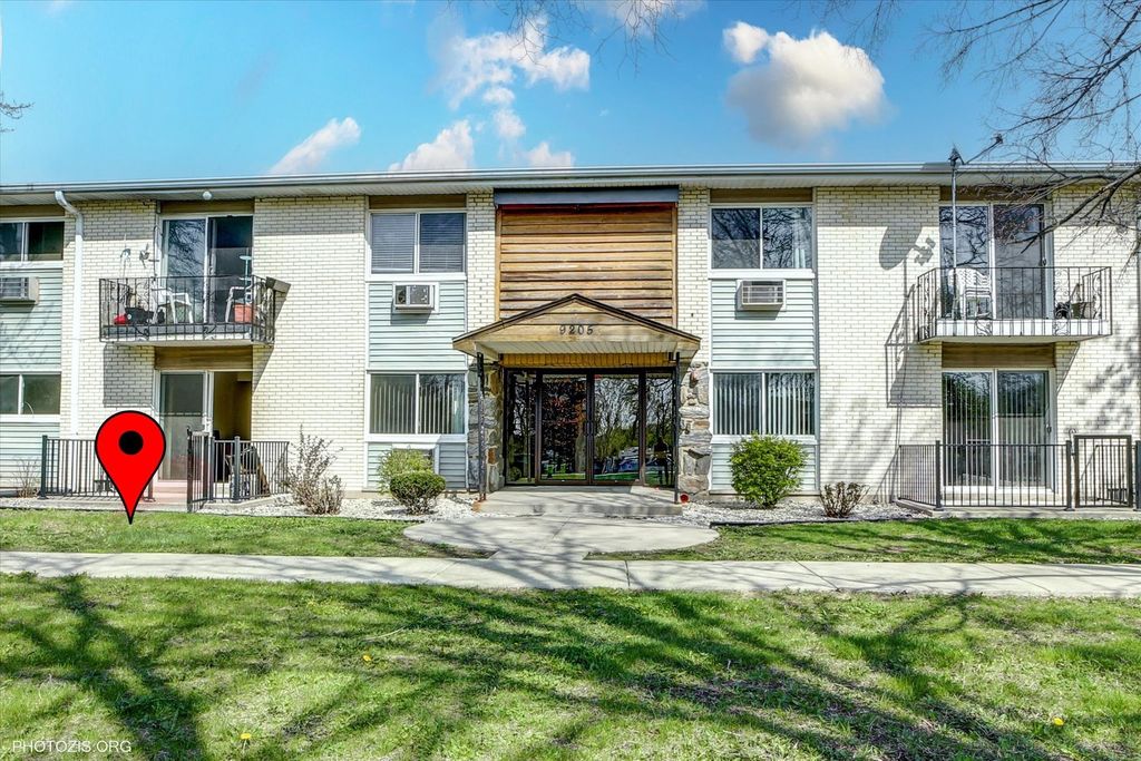 Image 1 of property listing at 9205 Potter Road 1C, Des Plaines, IL 60016