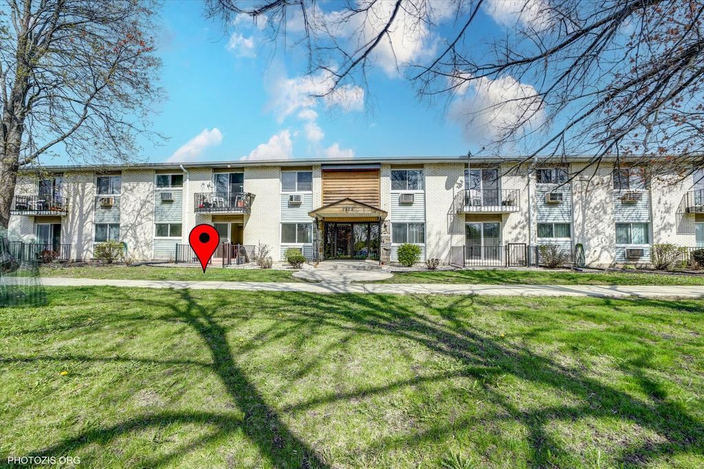 Image 16 of property listing at 9205 Potter Road 1C, Des Plaines, IL 60016