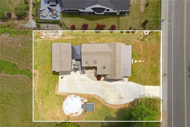 307 S Depot Street, Seneca, SC 29678