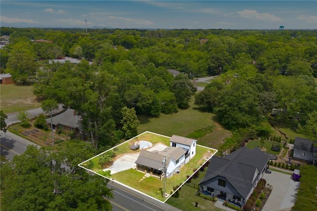 307 S Depot Street, Seneca, SC 29678