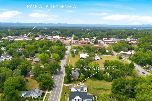 307 S Depot Street, Seneca, SC 29678