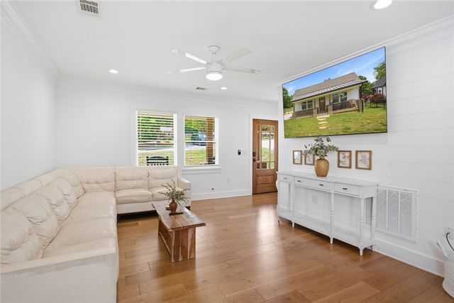 307 S Depot Street, Seneca, SC 29678