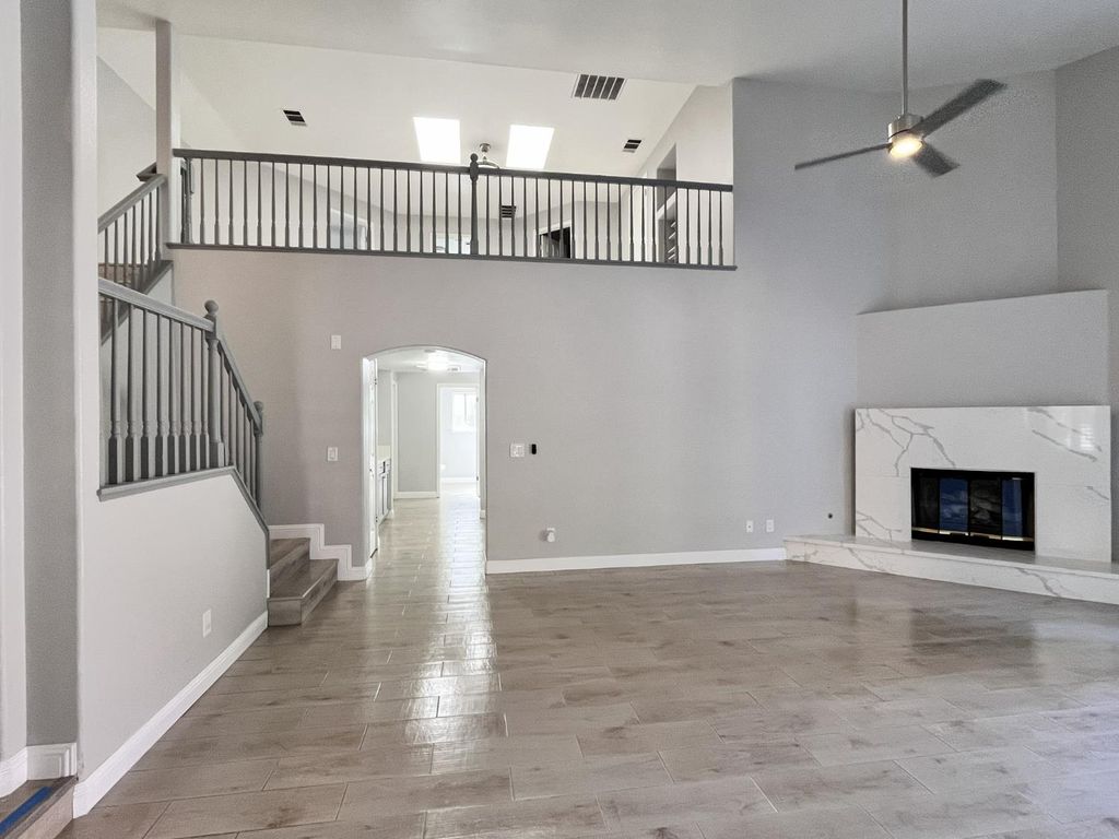 Image 16 of property listing at 3278 Magnolia Avenue, Clovis, CA 93611