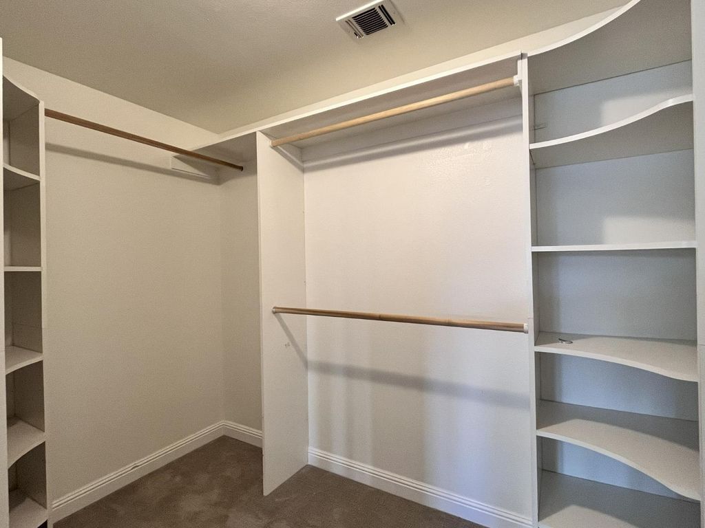 Image 22 of property listing at 3278 Magnolia Avenue, Clovis, CA 93611
