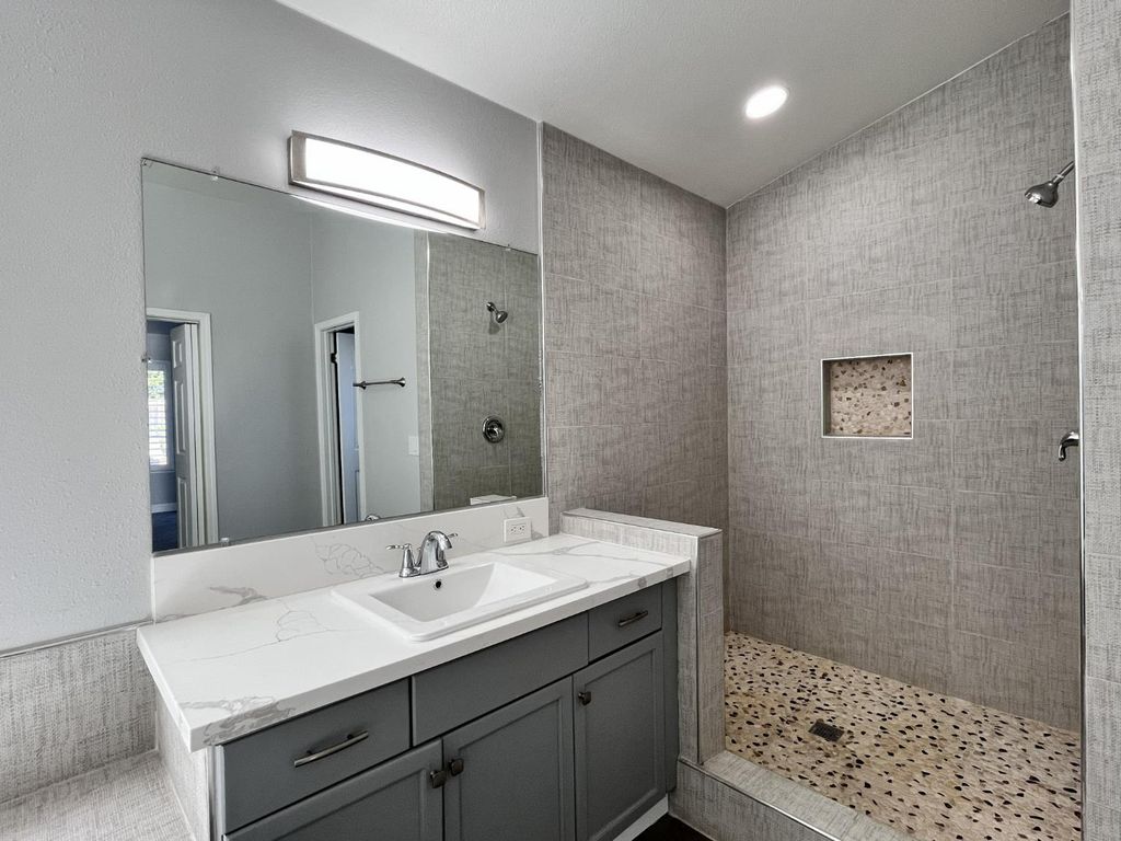 Image 24 of property listing at 3278 Magnolia Avenue, Clovis, CA 93611