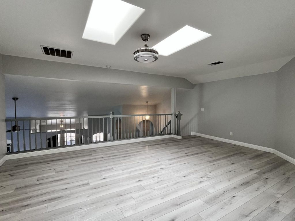 Image 25 of property listing at 3278 Magnolia Avenue, Clovis, CA 93611