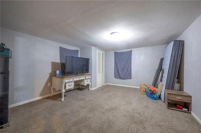 7444 Barnes Drive, Kansas City, KS 66109