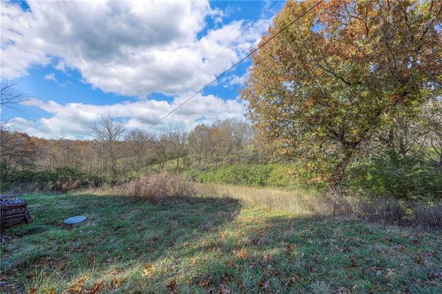 7444 Barnes Drive, Kansas City, KS 66109