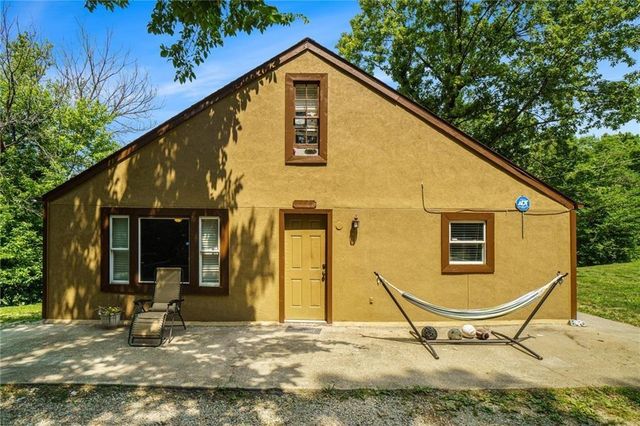 7444 Barnes Drive, Kansas City, KS 66109