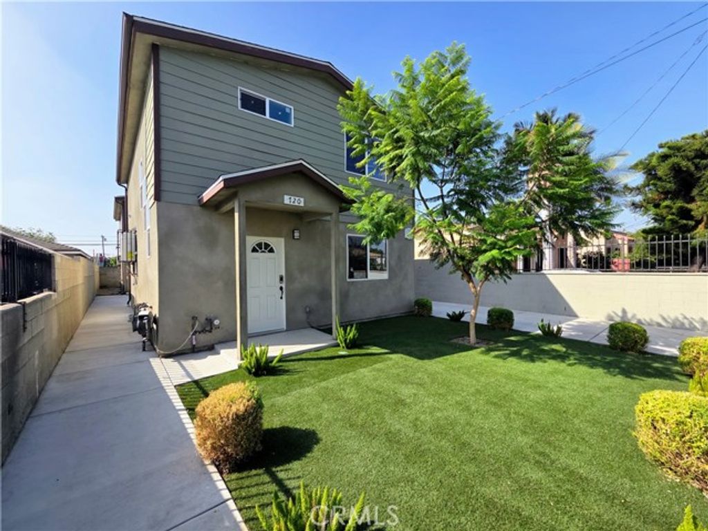 720 W Cherry St, Compton, CA 90222