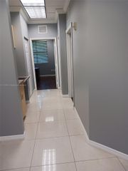 111 N Pine Island Rd 208B, Plantation, FL 33324