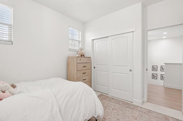 3041 Brandenburber Dr, Roseville, CA 95747