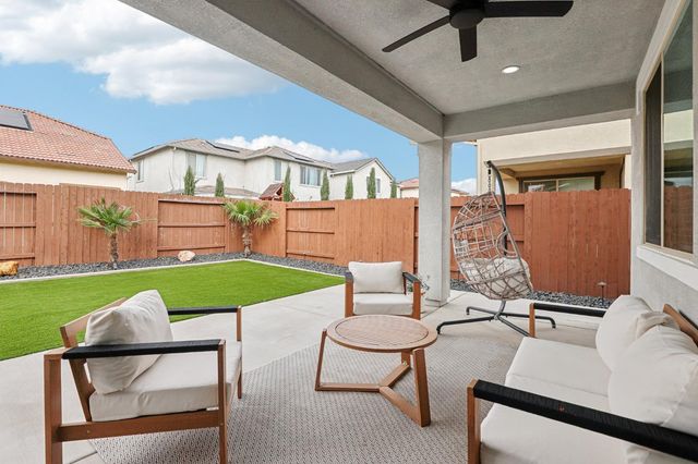 3041 Brandenburber Dr, Roseville, CA 95747