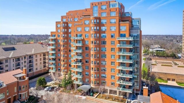 4950 Central Street 606, Kansas City, MO 64112