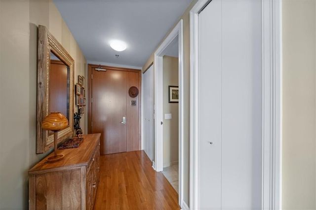 4950 Central Street 606, Kansas City, MO 64112