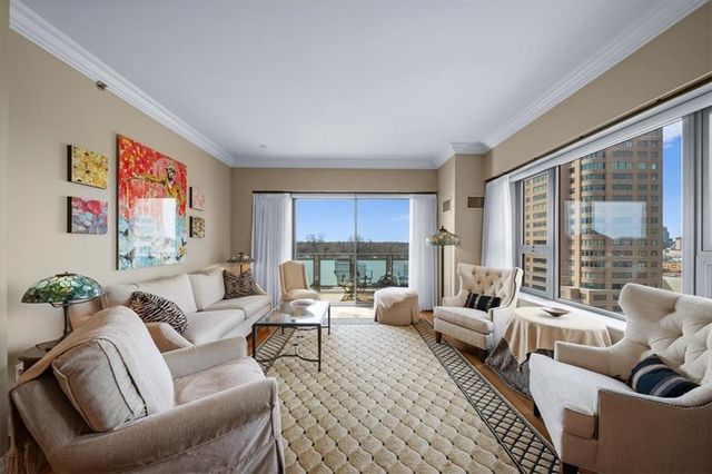 4950 Central Street 606, Kansas City, MO 64112