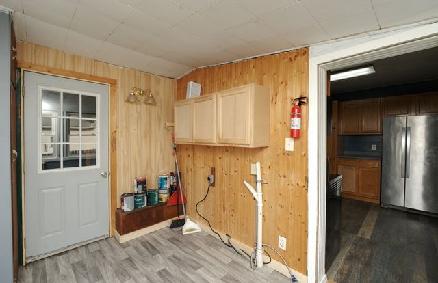 726 10th Avenue S, Clinton, IA 52732