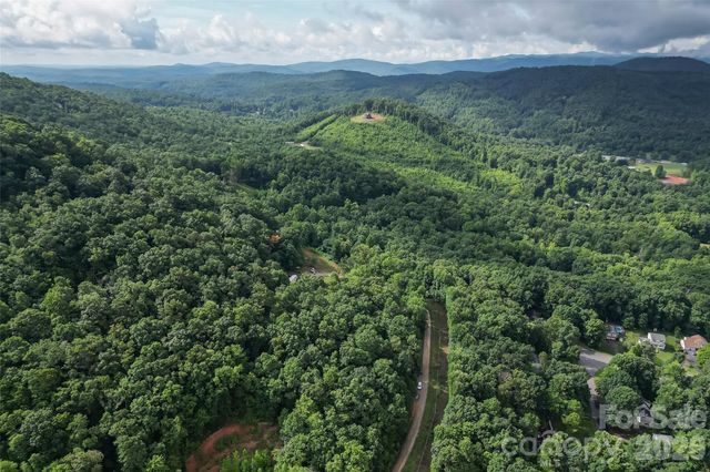 3515 High Peak Valley, Valdese, NC 28690