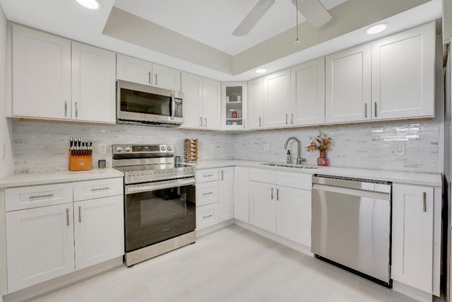 3800 Oaks Clubhouse Drive 503, Pompano Beach, FL 33069