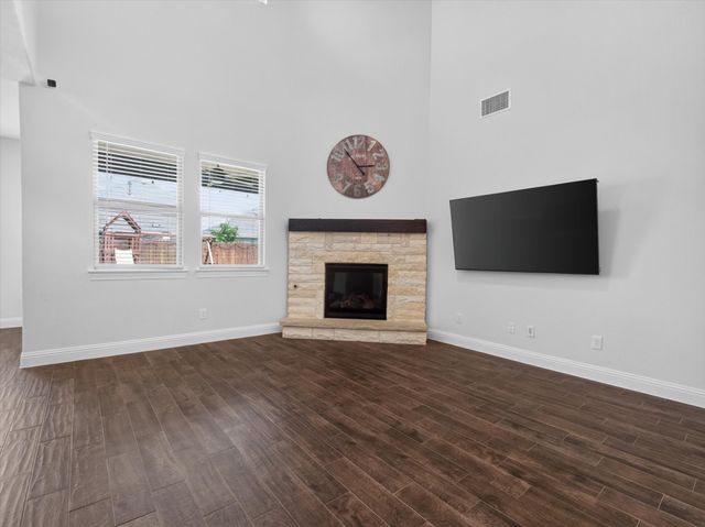 3020 Cobalt Drive, Aubrey, TX 76227