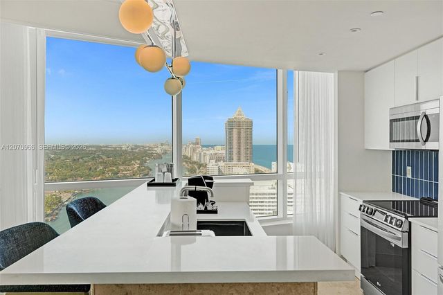 4401 Collins Avenue 2915, Miami Beach, FL 33140