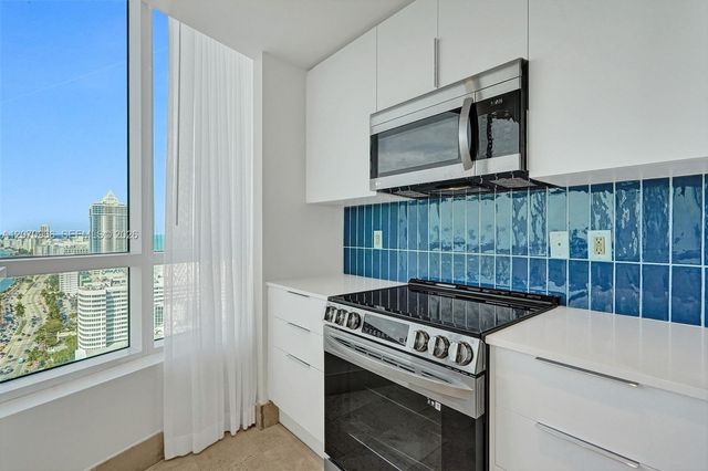 4401 Collins Avenue 2915, Miami Beach, FL 33140