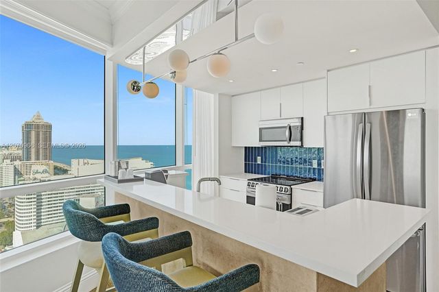 4401 Collins Avenue 2915, Miami Beach, FL 33140