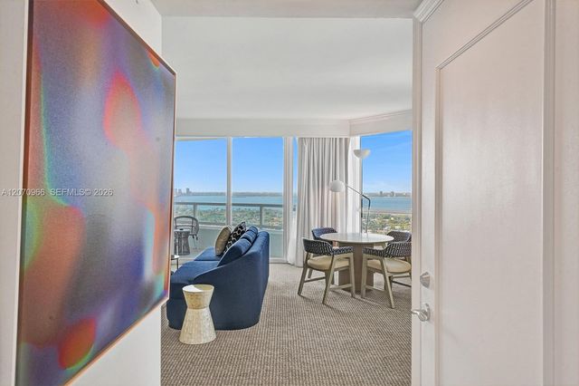 4401 Collins Avenue 2915, Miami Beach, FL 33140